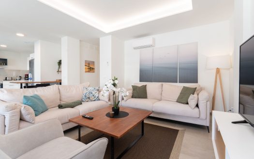 Spacious 3-Bedroom Apartment with Terrace and Pool Views in Arguineguín
